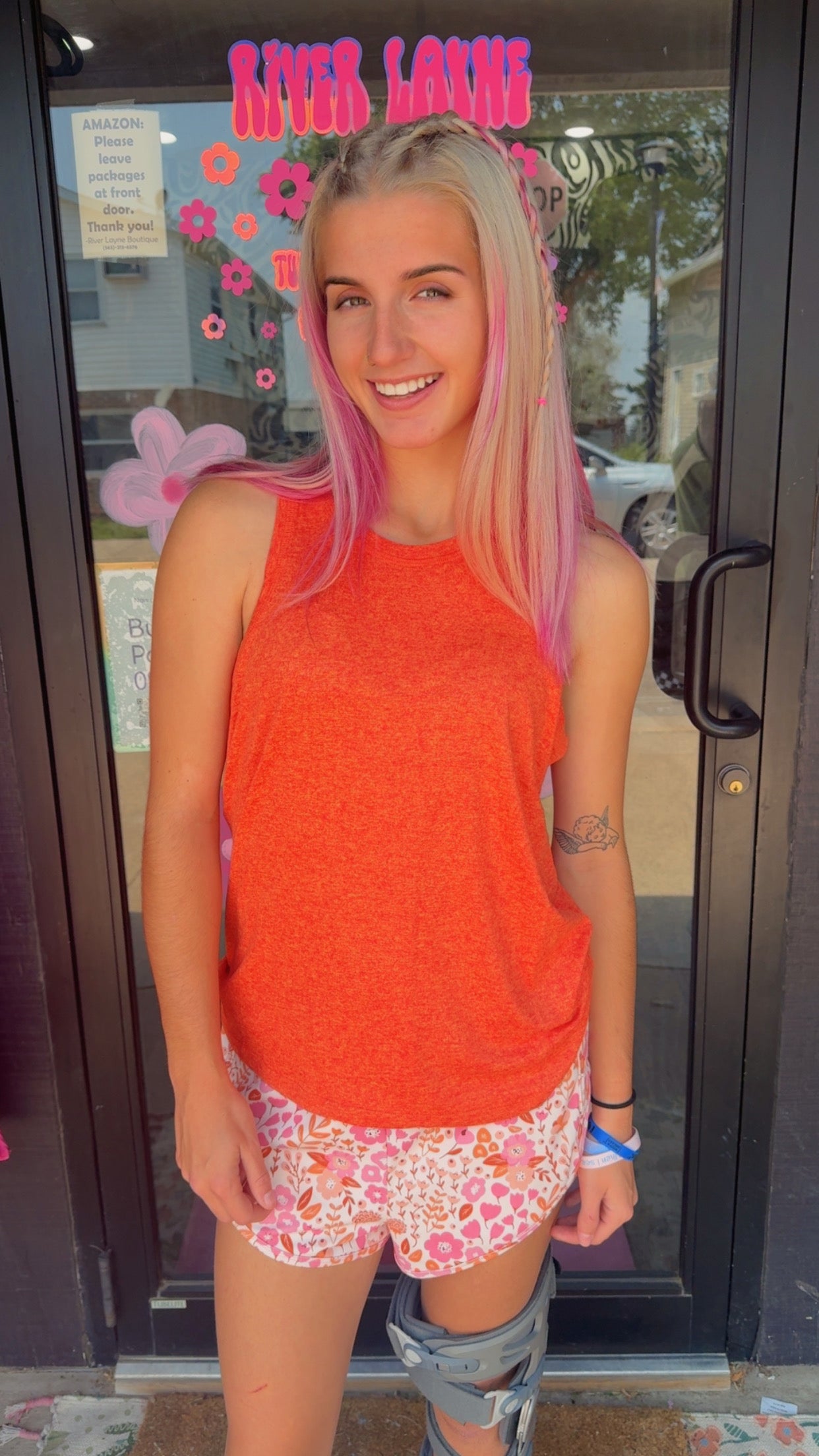 Lola Basic Tank