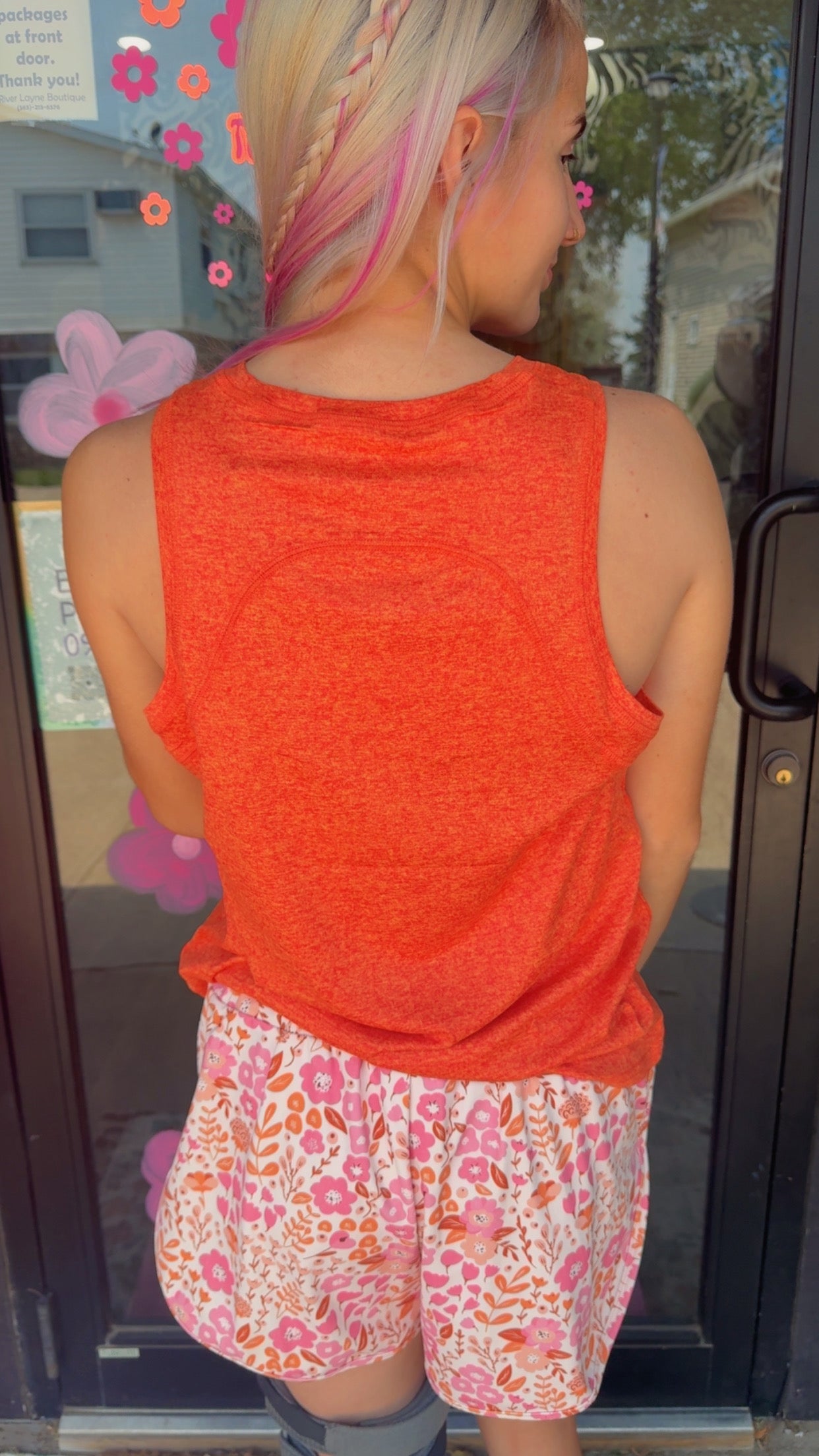 Lola Basic Tank