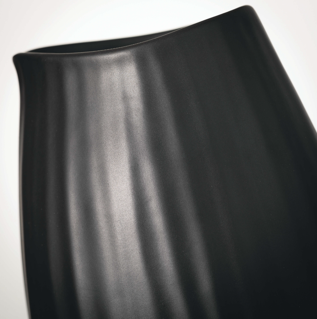 MODERN BLACK RIBBED VASE