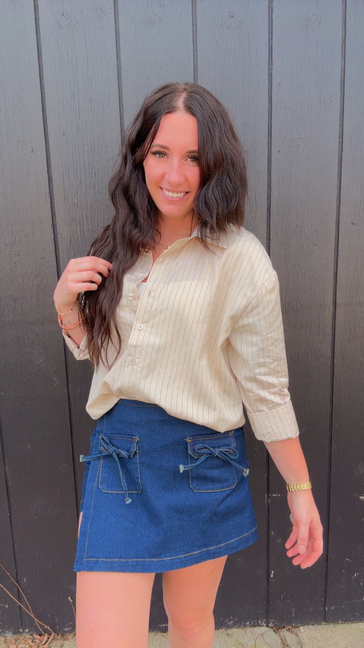 PINSTRIPE COLLARED LONG SLEEVE BUTTON DOWN SHIRT