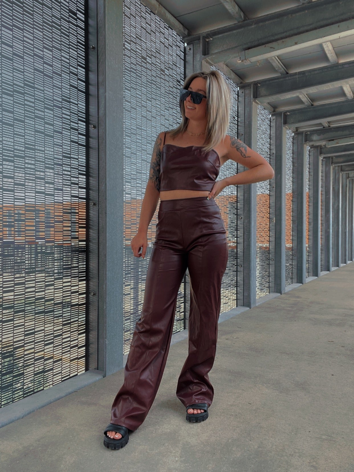 Victoria 2 Piece Leather Set