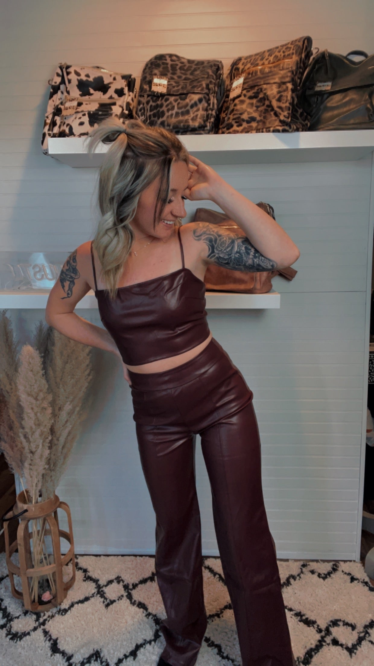Victoria 2 Piece Leather Set