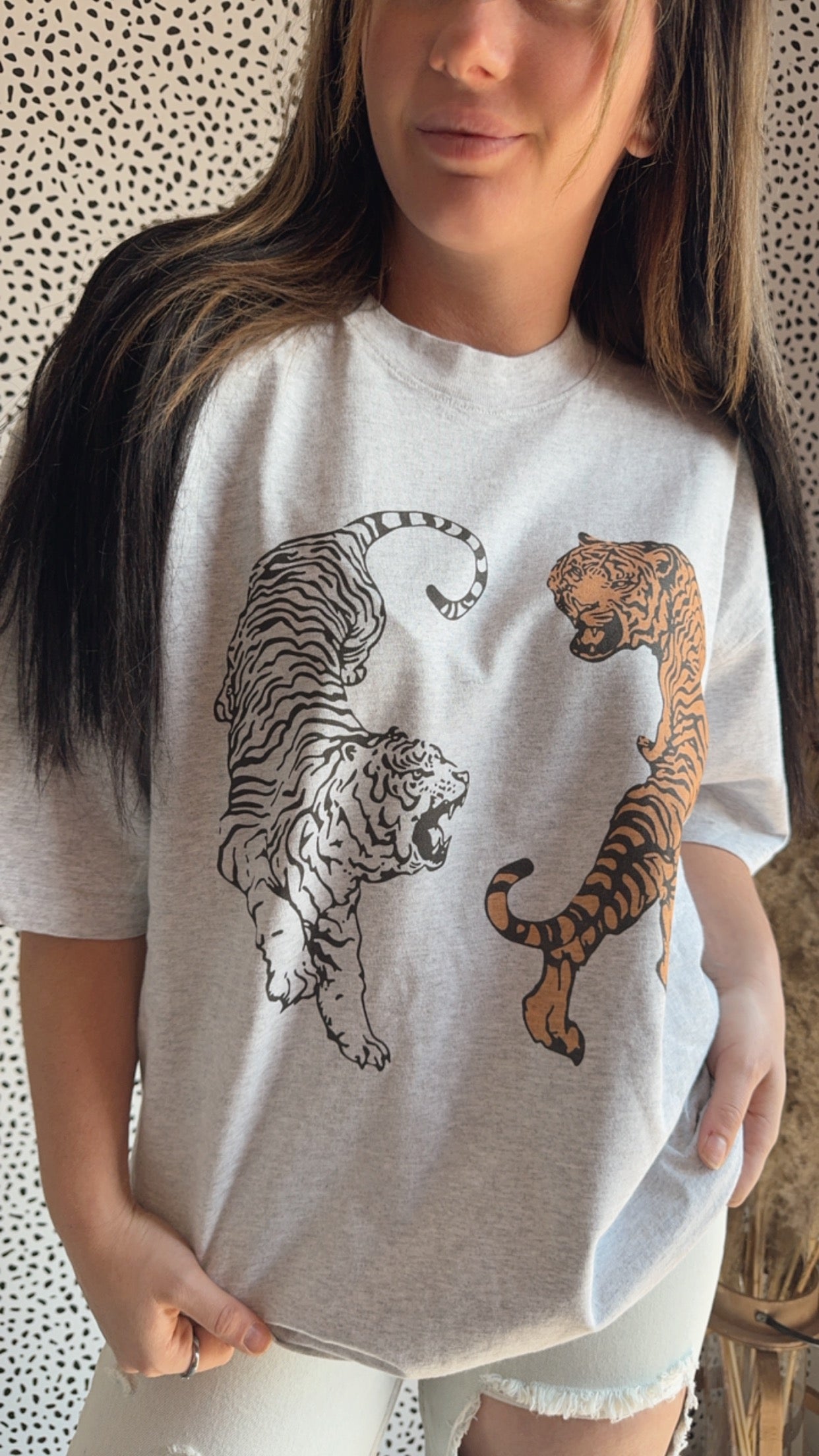 Oversized Tiger Graphic Women's T-Shirt