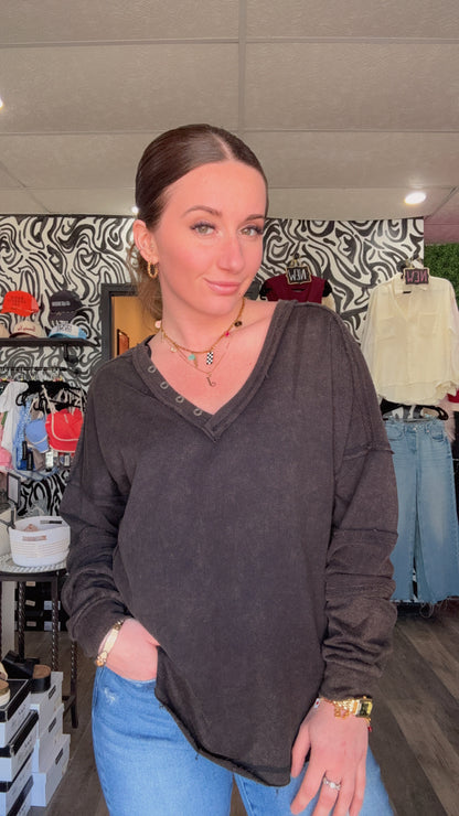 Hallie Washed Knit V-Neck Oversized Top