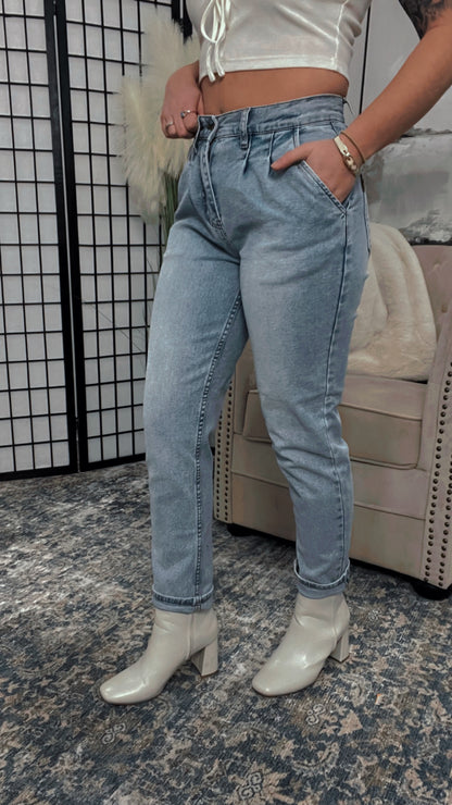 Carrie Straight Jeans