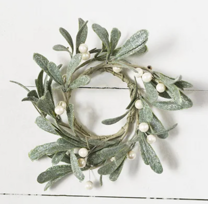 Mistletoe Holiday Ring